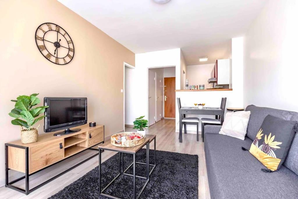 Appartement Avec Parking Et Terrasse Metro 7 Et Paris 빌쥐이프 외부 사진